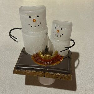 Midwest-CBK S'Mores‎ Campfire Night Light Flicking light